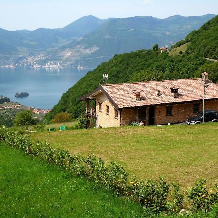 Cozy Chalet At Marone Lake Lombardy With Pool Extérieur photo