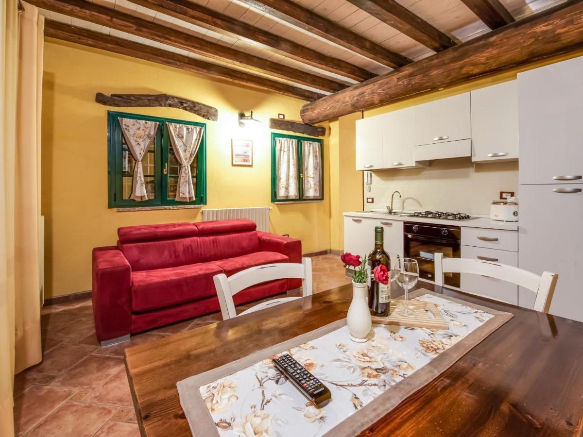 Cozy Chalet At Marone Lake Lombardy With Pool Extérieur photo