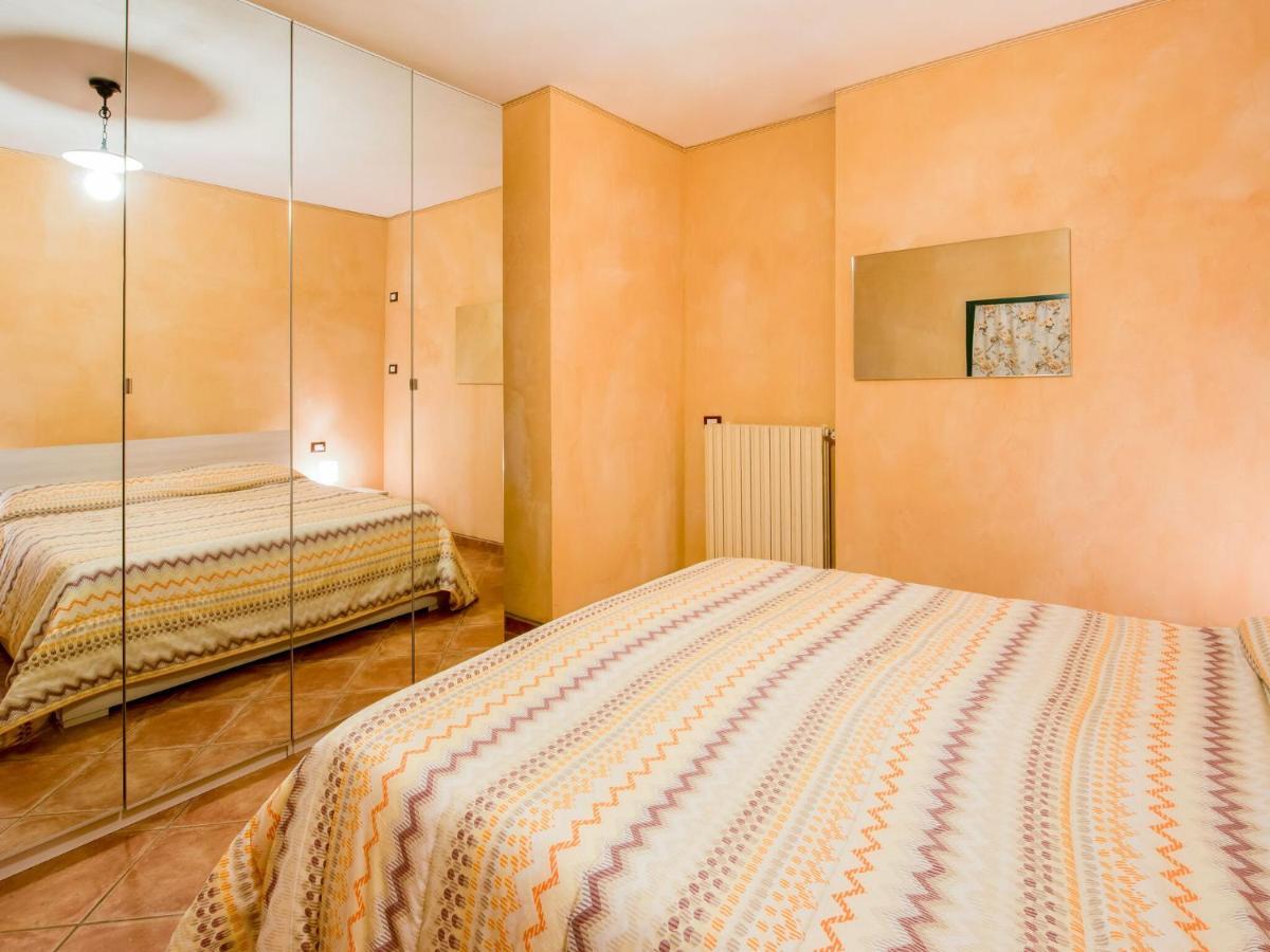 Cozy Chalet At Marone Lake Lombardy With Pool Extérieur photo