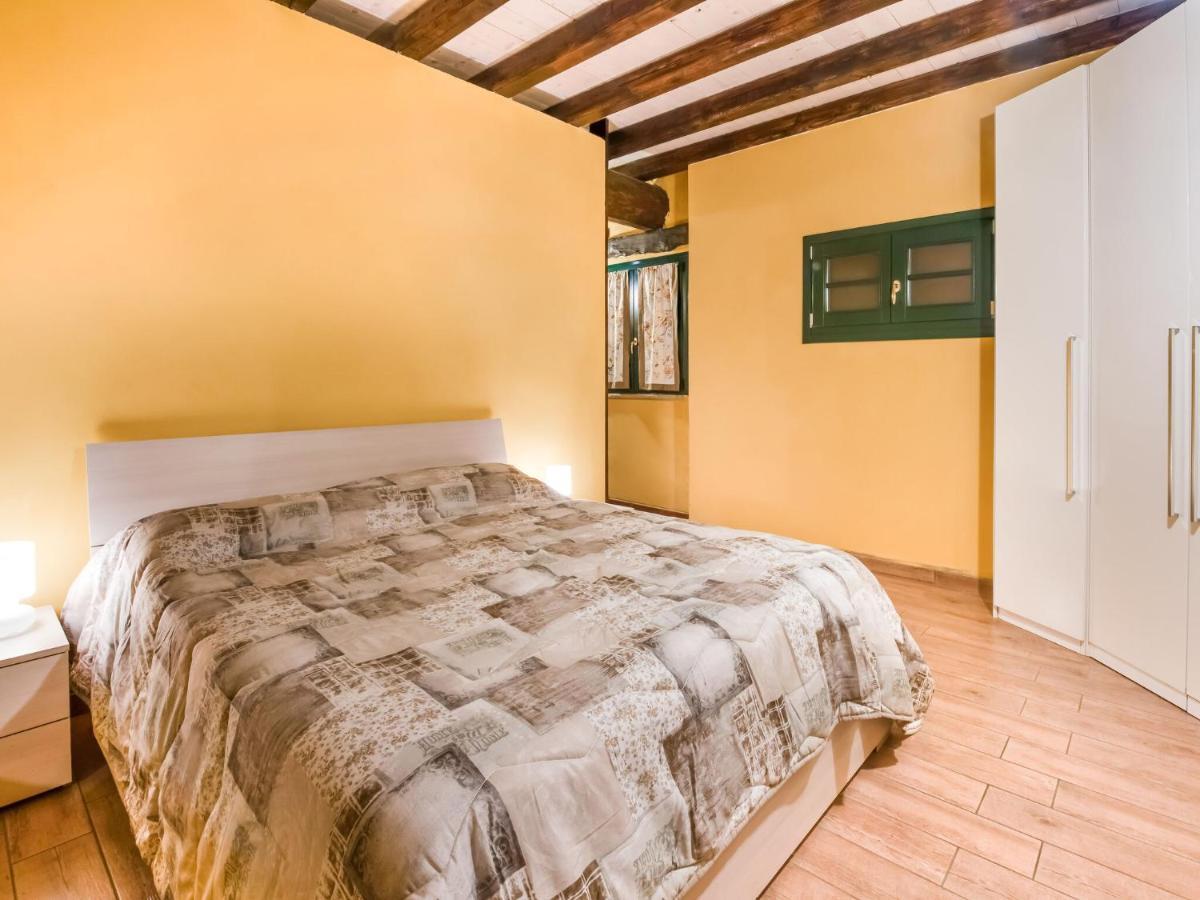 Cozy Chalet At Marone Lake Lombardy With Pool Extérieur photo